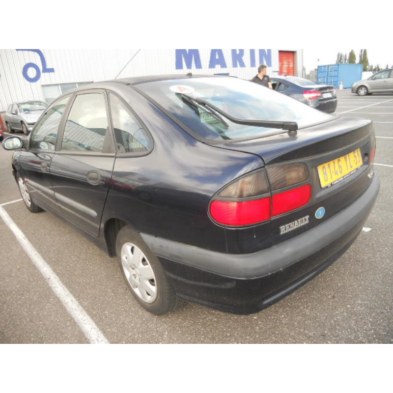 Optique avant secondaire droit (feux)(clignotant) RENAULT LAGUNA 1 Photo n°7
