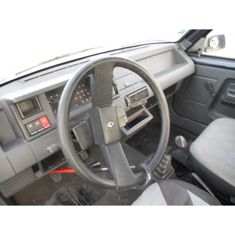 Attache ceinture arriere droit RENAULT SUPER 5 Photo n°8