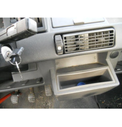 Attache ceinture arriere droit RENAULT SUPER 5