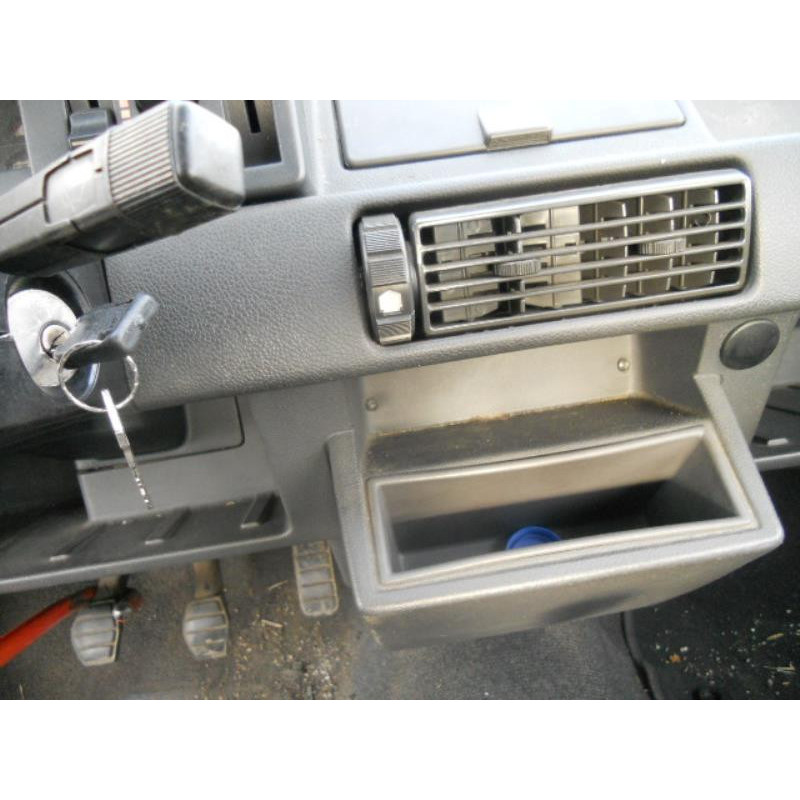 Attache ceinture arriere droit RENAULT SUPER 5 Photo n°9