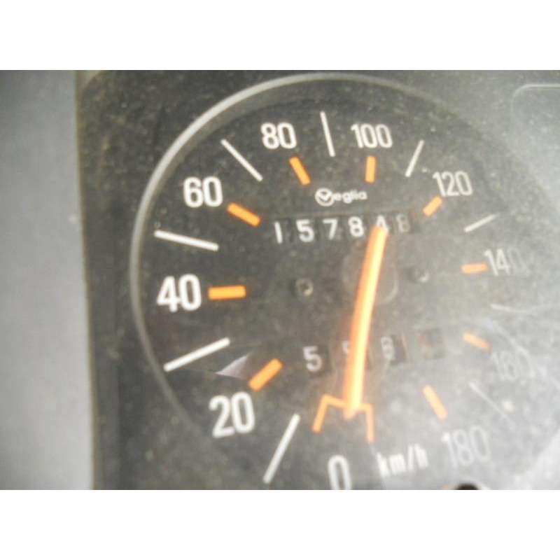 Attache ceinture arriere droit RENAULT SUPER 5 Photo n°10