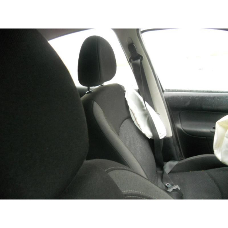 Bouton de warning PEUGEOT 206+ Photo n°10