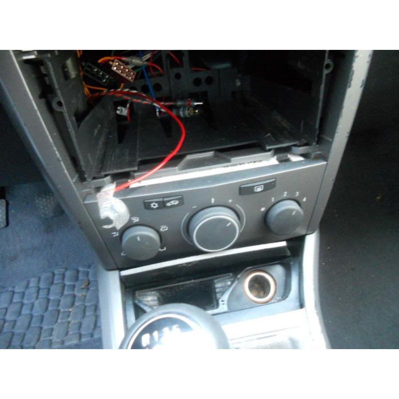 Bloc ABS (freins anti-blocage) OPEL ASTRA H Photo n°7