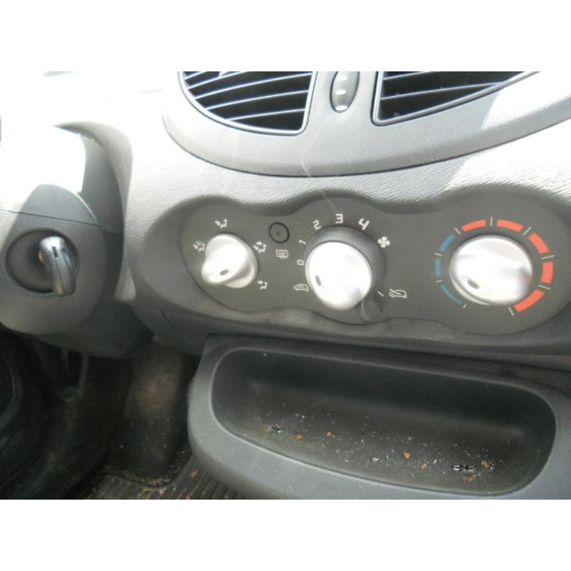 Poignee interieur avant droit RENAULT TWINGO 2 Photo n°9