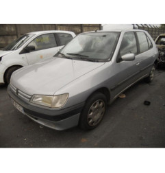 Calandre PEUGEOT 306