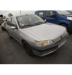 Calandre PEUGEOT 306