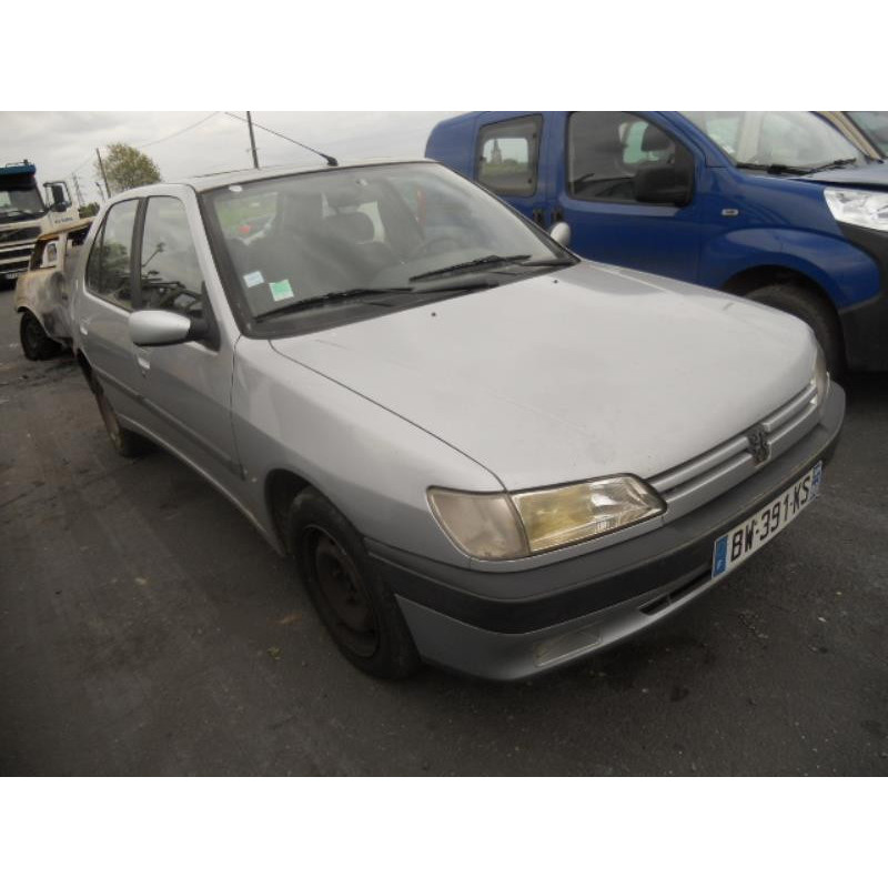 Calandre PEUGEOT 306 Photo n°3