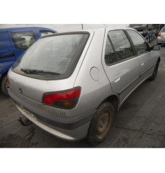 Calandre PEUGEOT 306