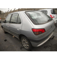 Calandre PEUGEOT 306