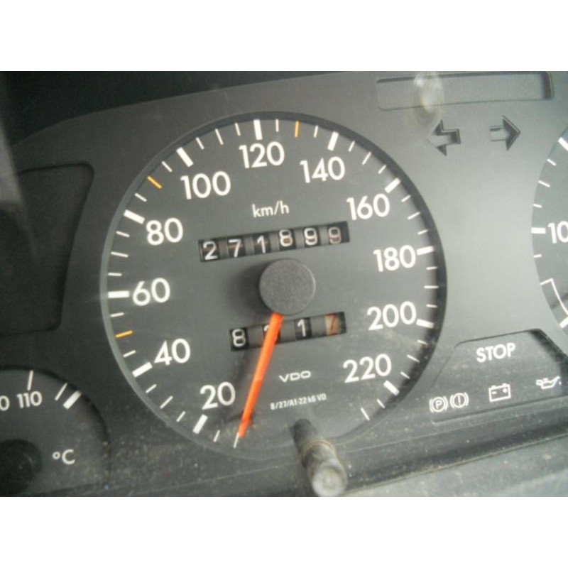 Calandre PEUGEOT 306 Photo n°9