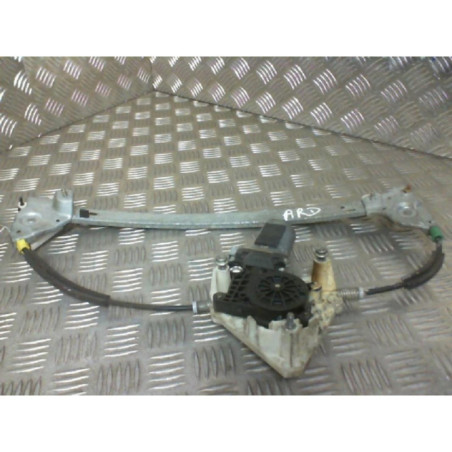 Leve vitre electrique arriere droit PEUGEOT 406 Photo n°1