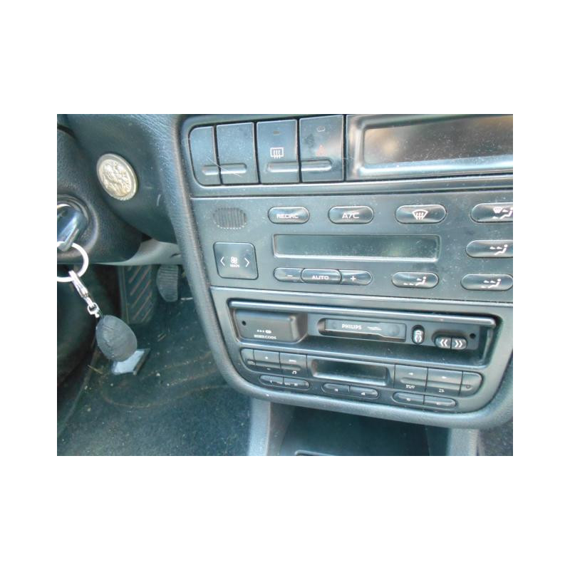 Leve vitre electrique arriere droit PEUGEOT 406 Photo n°8