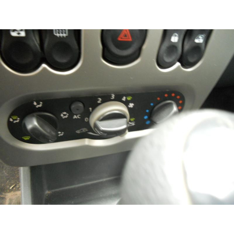 Ceinture arriere centrale DACIA SANDERO 1 Photo n°9