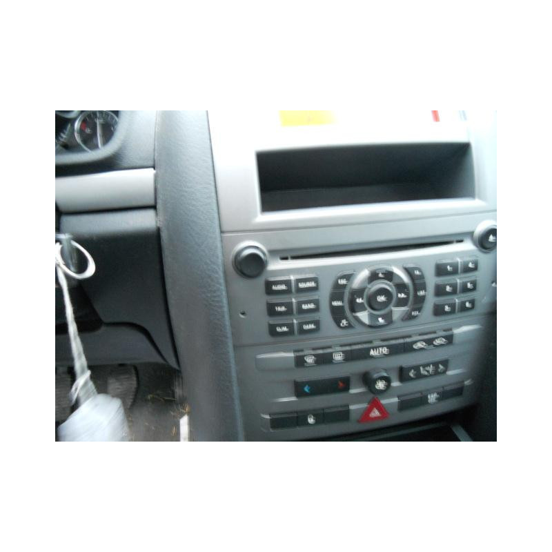 Anti brouillard arriere droit PEUGEOT 407 Photo n°10