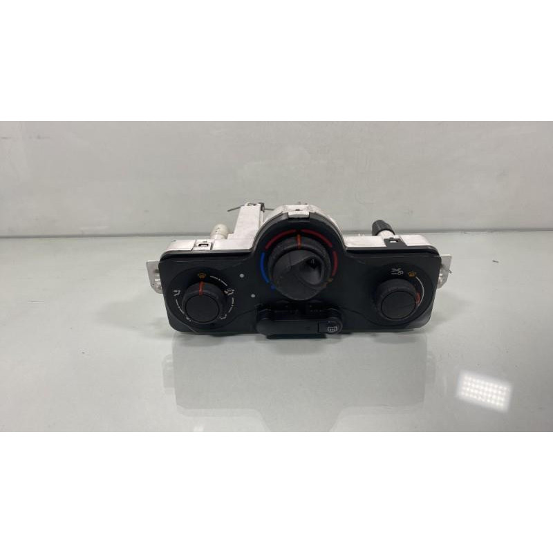 Commande chauffage RENAULT CLIO 3 Photo n°1