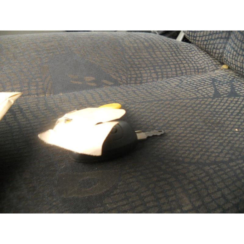 Capot RENAULT TRAFIC 2 Photo n°7