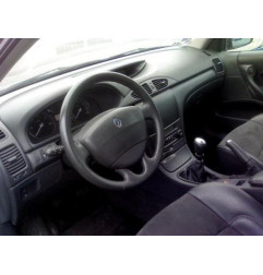 Feu arriere secondaire gauche (feux) RENAULT LAGUNA 2