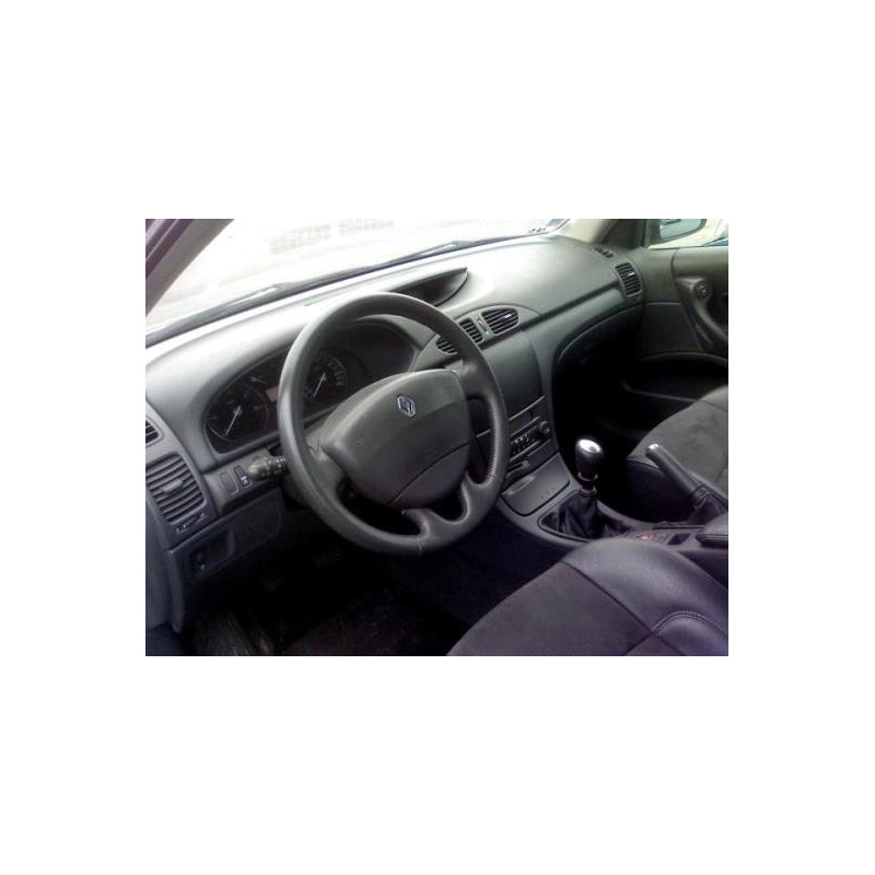 Feu arriere secondaire gauche (feux) RENAULT LAGUNA 2 Photo n°8