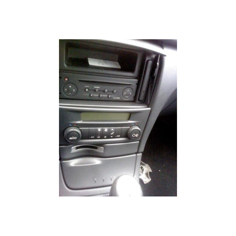 Feu arriere secondaire gauche (feux) RENAULT LAGUNA 2 Photo n°9
