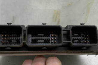 Calculateur moteur RENAULT SCENIC 2