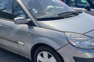 Calculateur moteur RENAULT SCENIC 2
