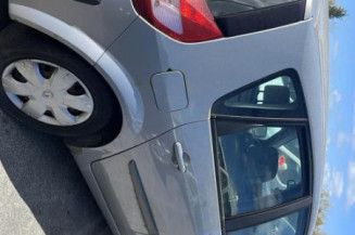 Calculateur moteur RENAULT SCENIC 2