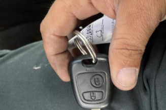 Serrure avant droit CITROEN C3 1