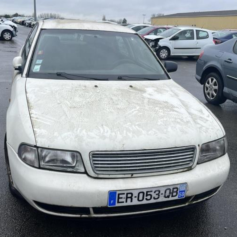 Optique avant secondaire droit (feux)(clignotant) AUDI A4 1 Photo n°3
