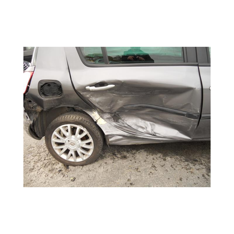 Maitre cylindre (freinage) RENAULT CLIO 3 Photo n°4