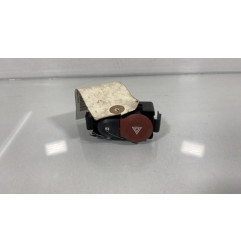 Bouton de warning RENAULT CLIO 3 Photo n°1