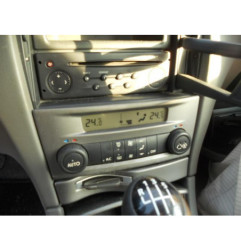 Aile avant droit RENAULT LAGUNA 2