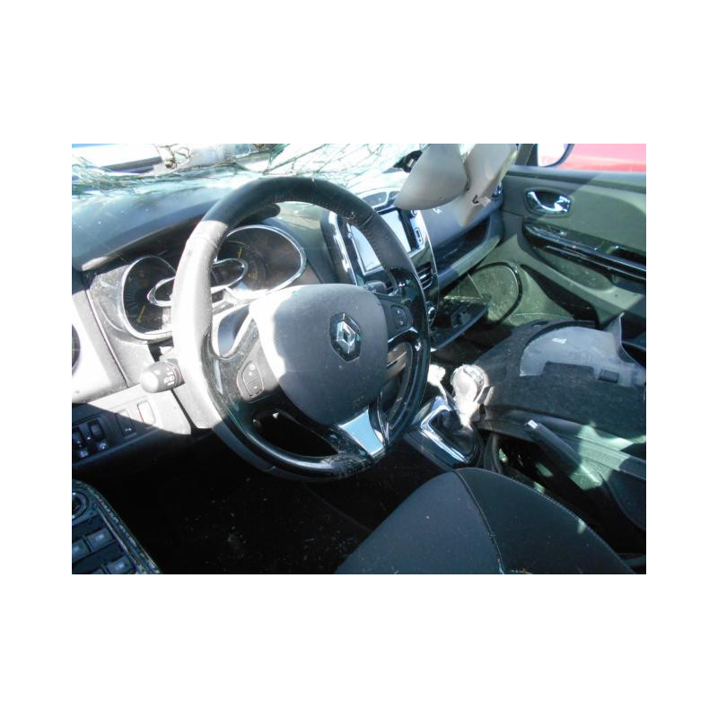 Becquet RENAULT CLIO 4 Photo n°9