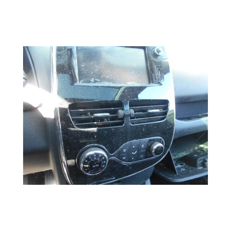 Becquet RENAULT CLIO 4 Photo n°11