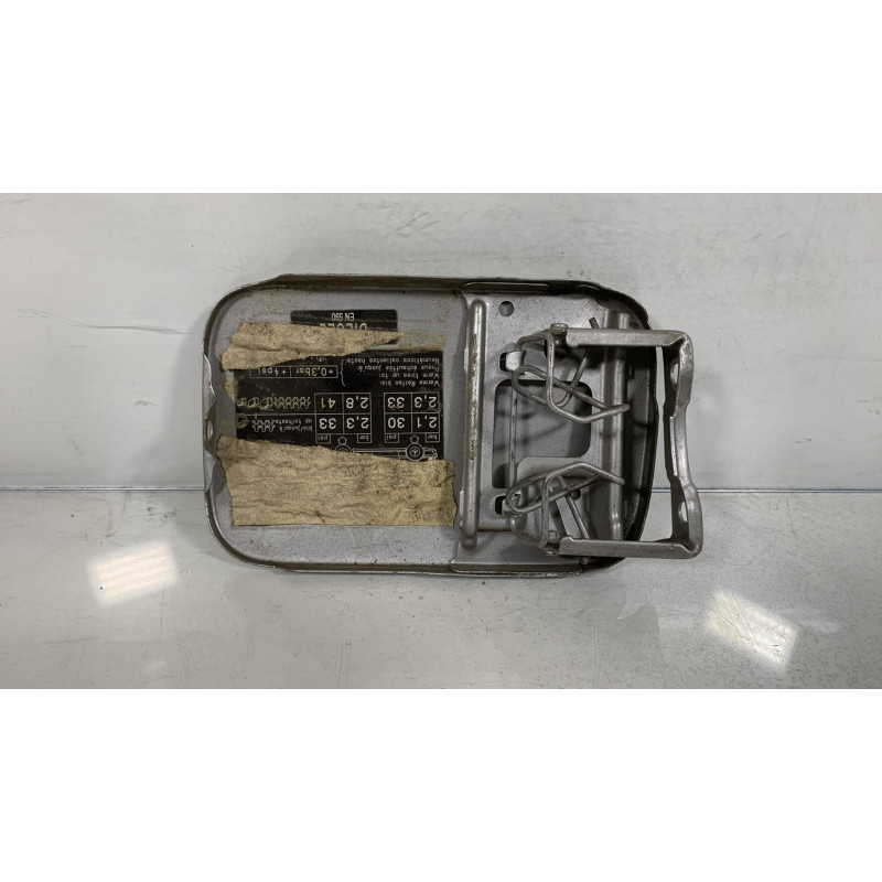 Trappe d'essence MERCEDES CLASSE C 202 Photo n°2