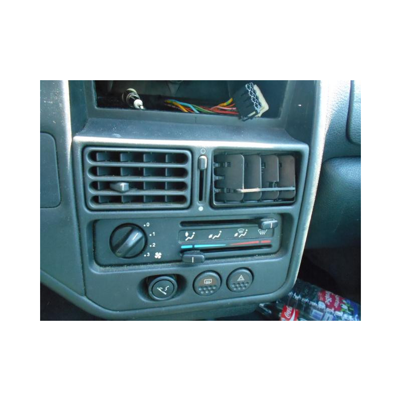 Cremaillere assistee PEUGEOT 106 Photo n°7