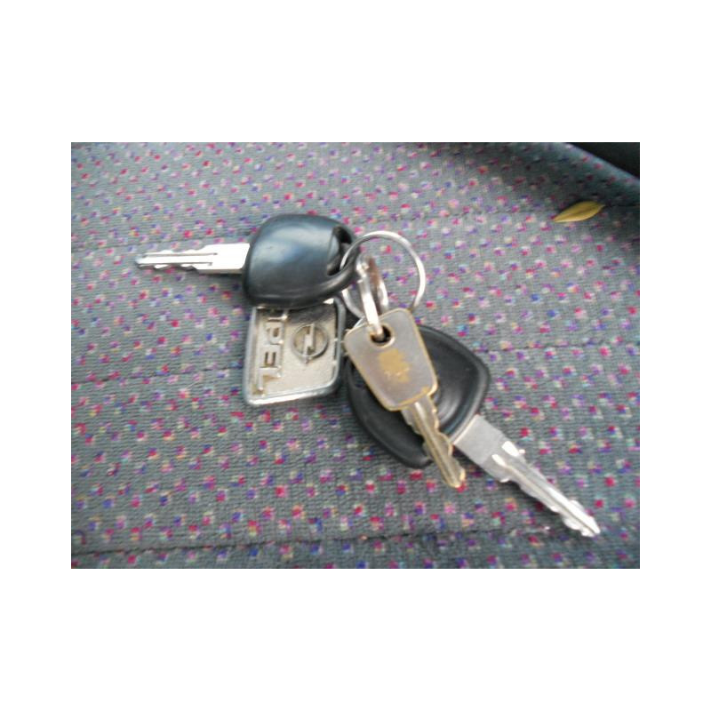 Amortisseur avant droit OPEL CORSA B Photo n°8