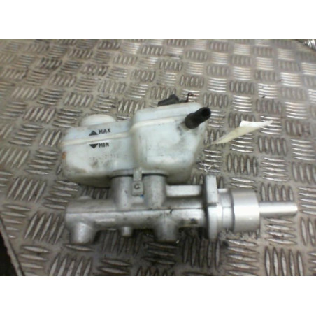 Maitre cylindre (freinage) VOLKSWAGEN FOX Photo n°1