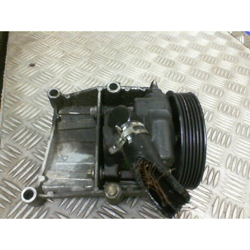 Pompe de direction FORD FIESTA 4 Photo n°1