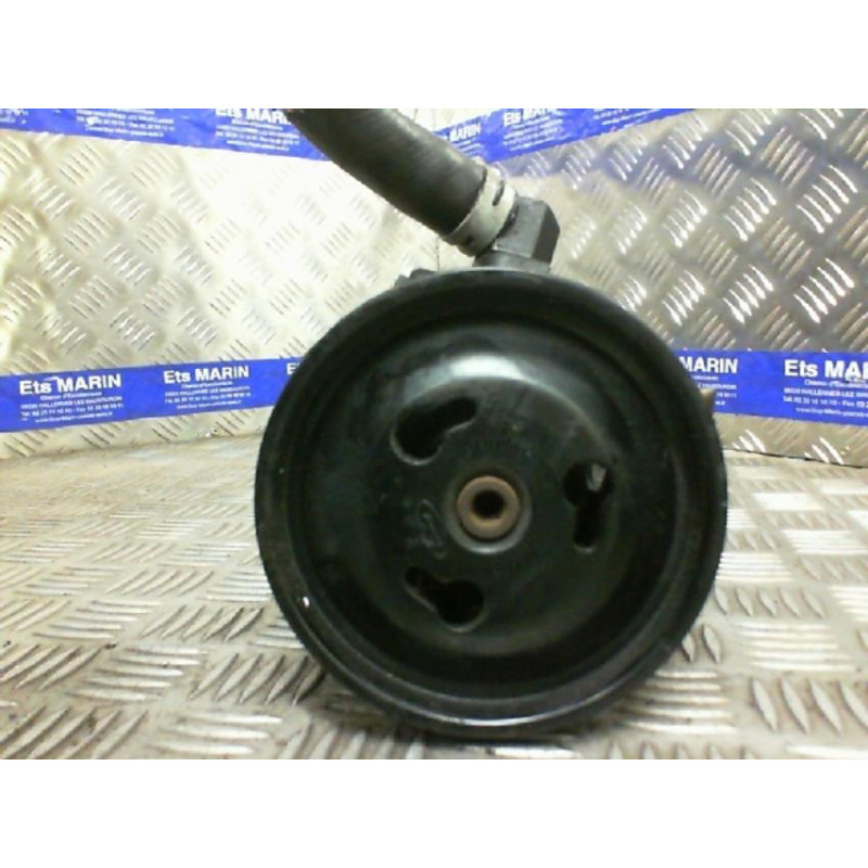 Pompe de direction FORD FIESTA 4 Photo n°2