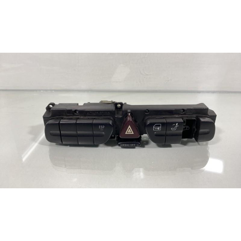 Bouton de warning MERCEDES CLASSE C 203 Photo n°1