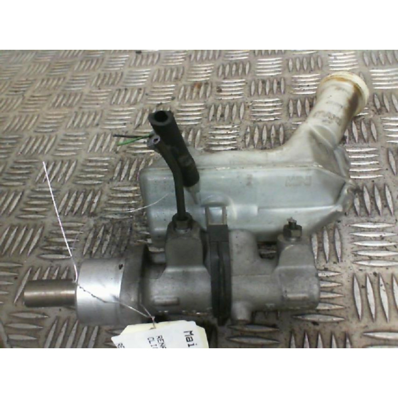 Maitre cylindre (freinage) RENAULT CLIO 3 Photo n°1