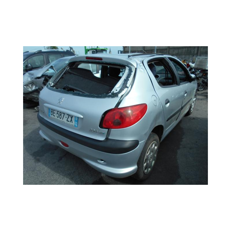 Maitre cylindre (freinage) PEUGEOT 206 Photo n°4