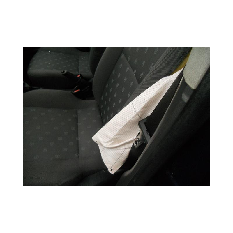 Traverse superieure FORD FOCUS 1 Photo n°6