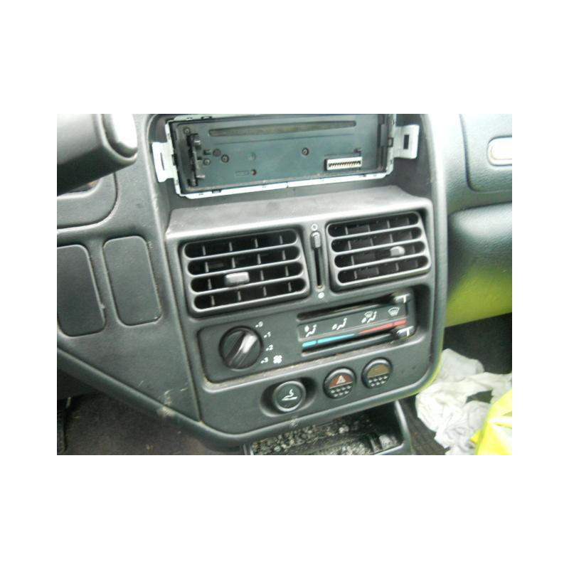 Cremaillere assistee PEUGEOT 106 Photo n°7