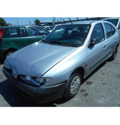 Pivot de moyeu avant droit RENAULT MEGANE 1