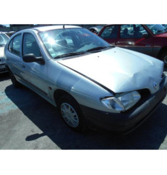 Pivot de moyeu avant droit RENAULT MEGANE 1