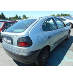 Pivot de moyeu avant droit RENAULT MEGANE 1