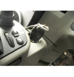Pivot de moyeu avant gauche RENAULT KANGOO 2