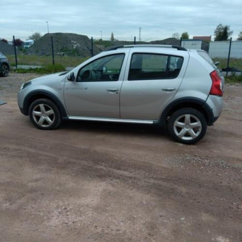Air bag conducteur DACIA SANDERO 1 Photo n°7