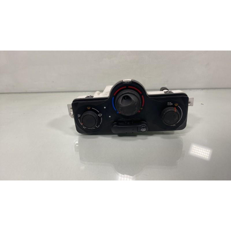 Commande chauffage RENAULT CLIO 3 Photo n°1